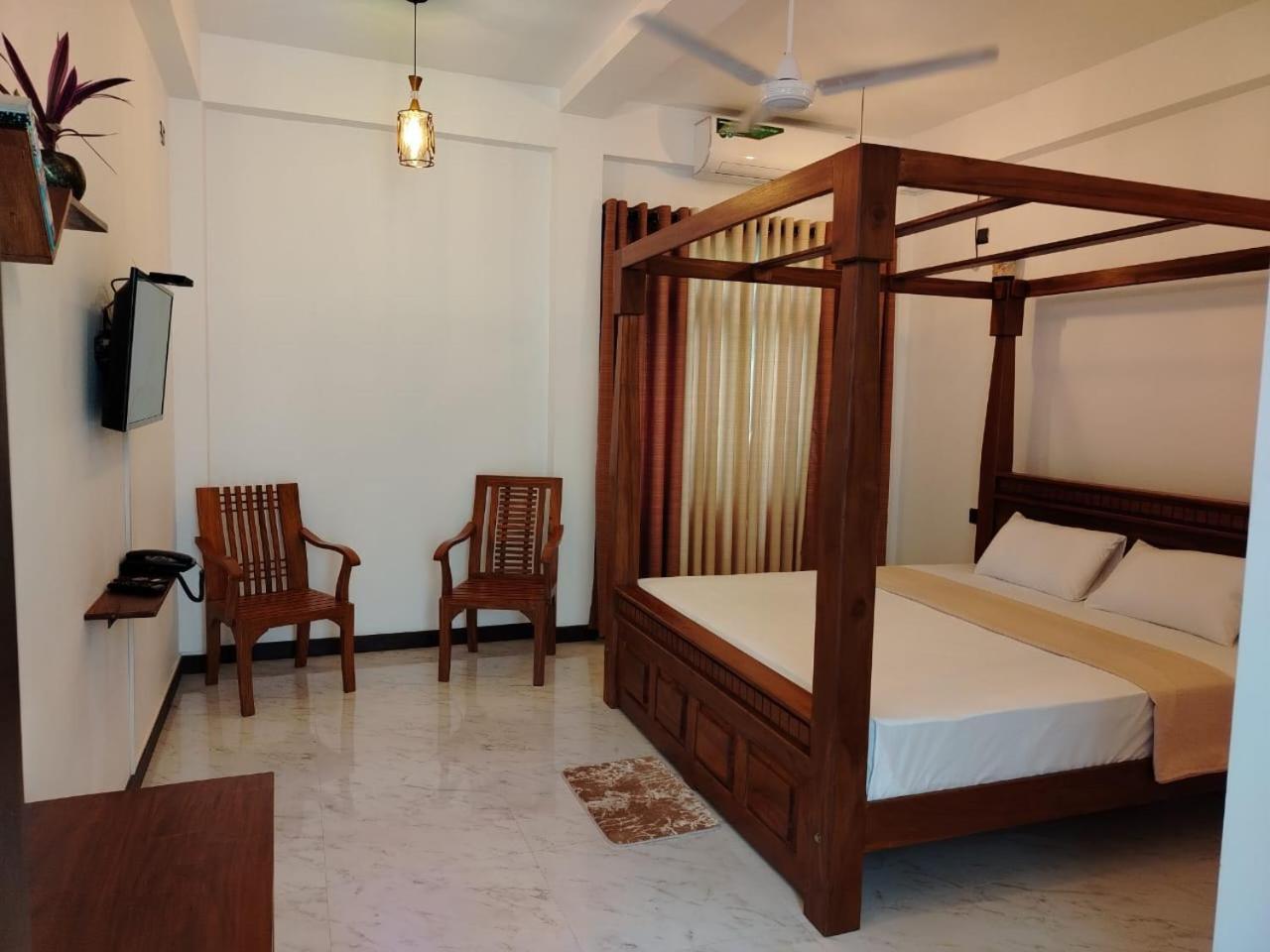 Diora Hotel รัตนปุระ ภายนอก รูปภาพ
