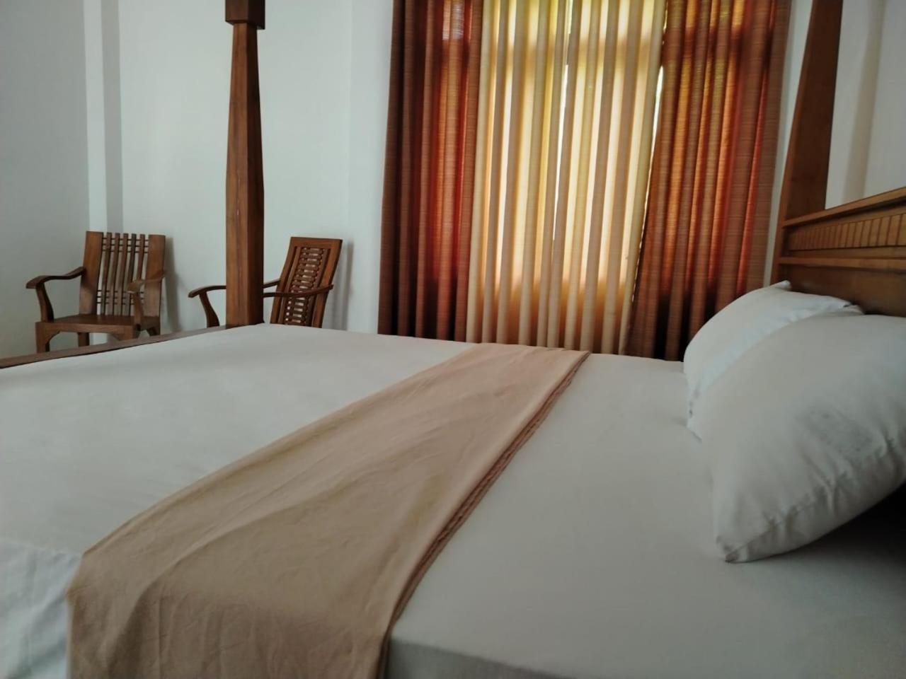 Diora Hotel รัตนปุระ ภายนอก รูปภาพ