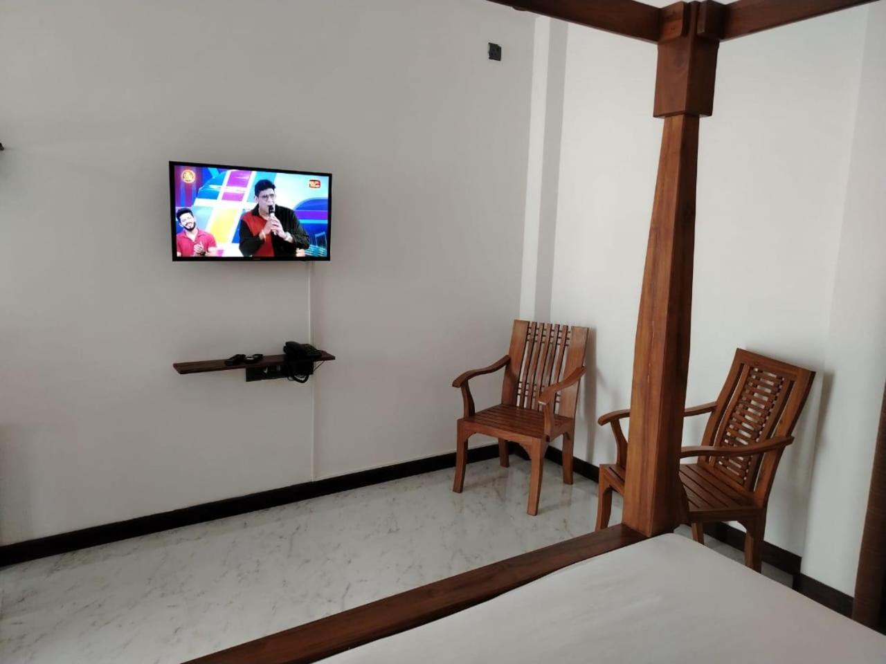 Diora Hotel รัตนปุระ ภายนอก รูปภาพ