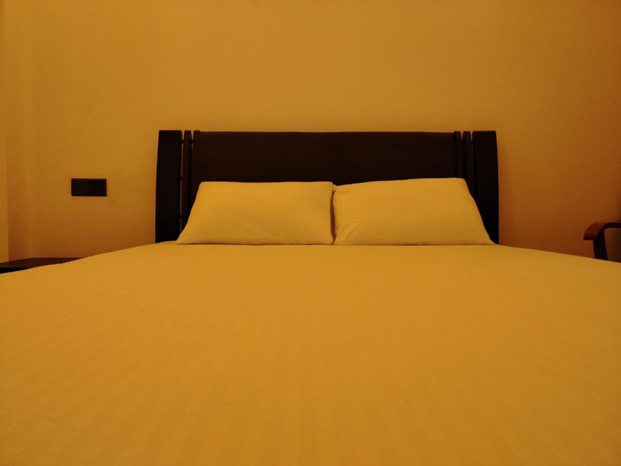 Diora Hotel รัตนปุระ ภายนอก รูปภาพ