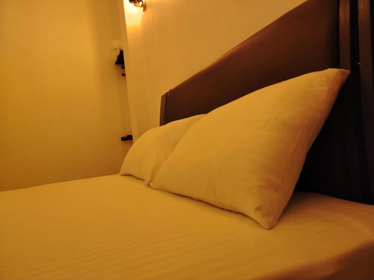 Diora Hotel รัตนปุระ ภายนอก รูปภาพ