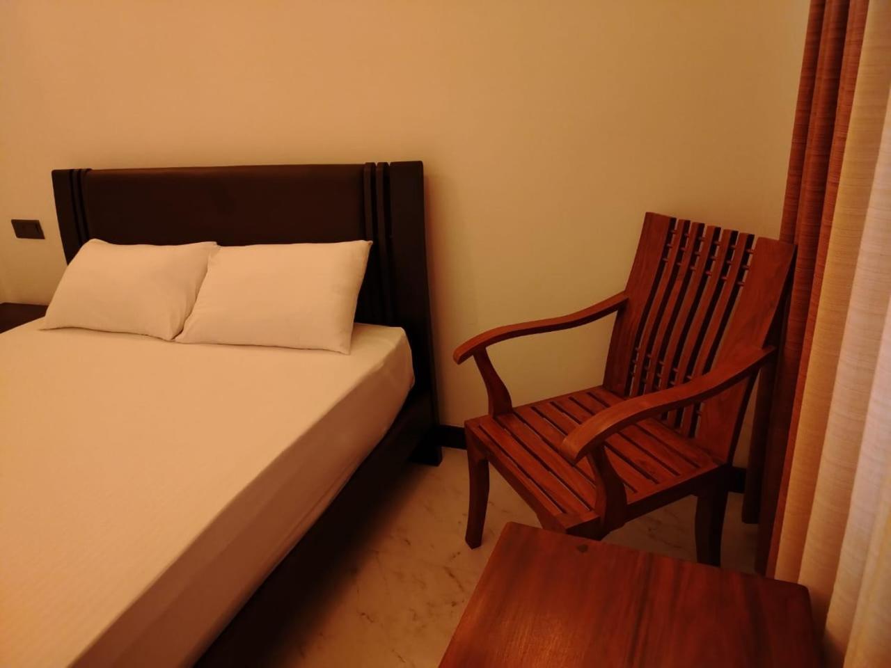 Diora Hotel รัตนปุระ ภายนอก รูปภาพ