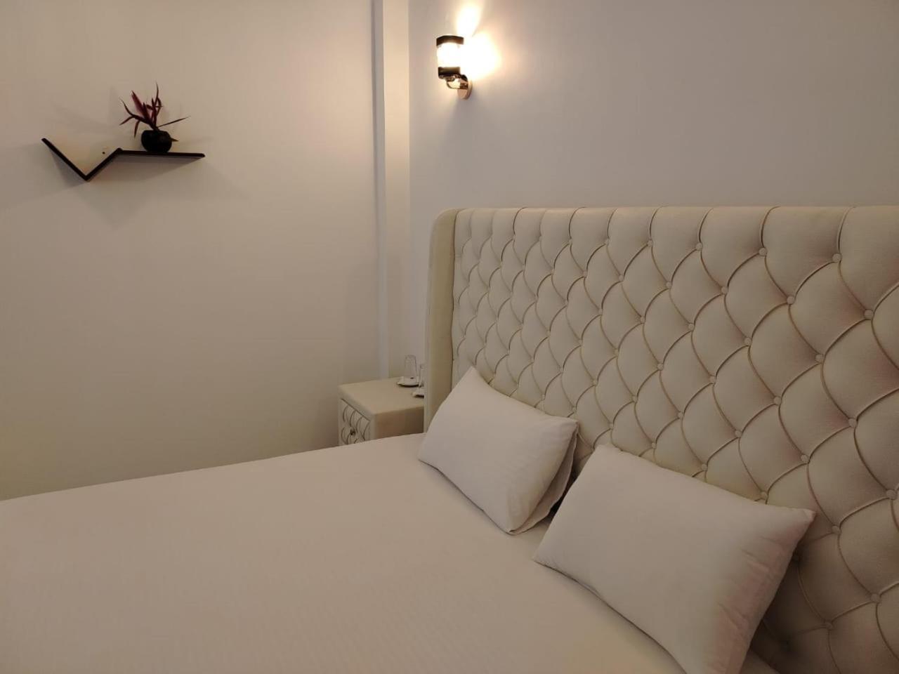 Diora Hotel รัตนปุระ ภายนอก รูปภาพ