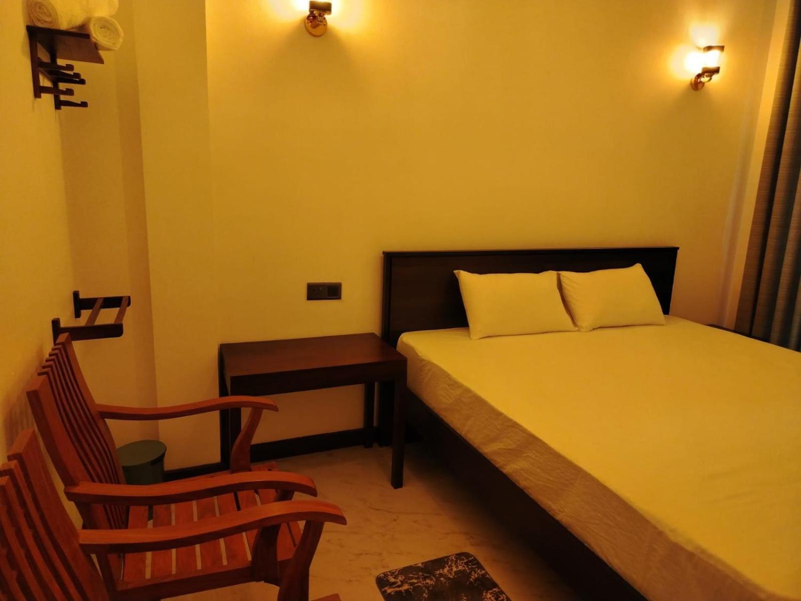 Diora Hotel รัตนปุระ ภายนอก รูปภาพ