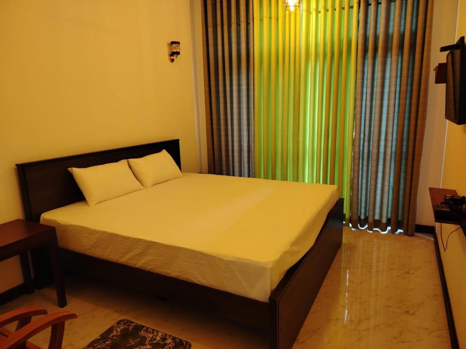 Diora Hotel รัตนปุระ ภายนอก รูปภาพ