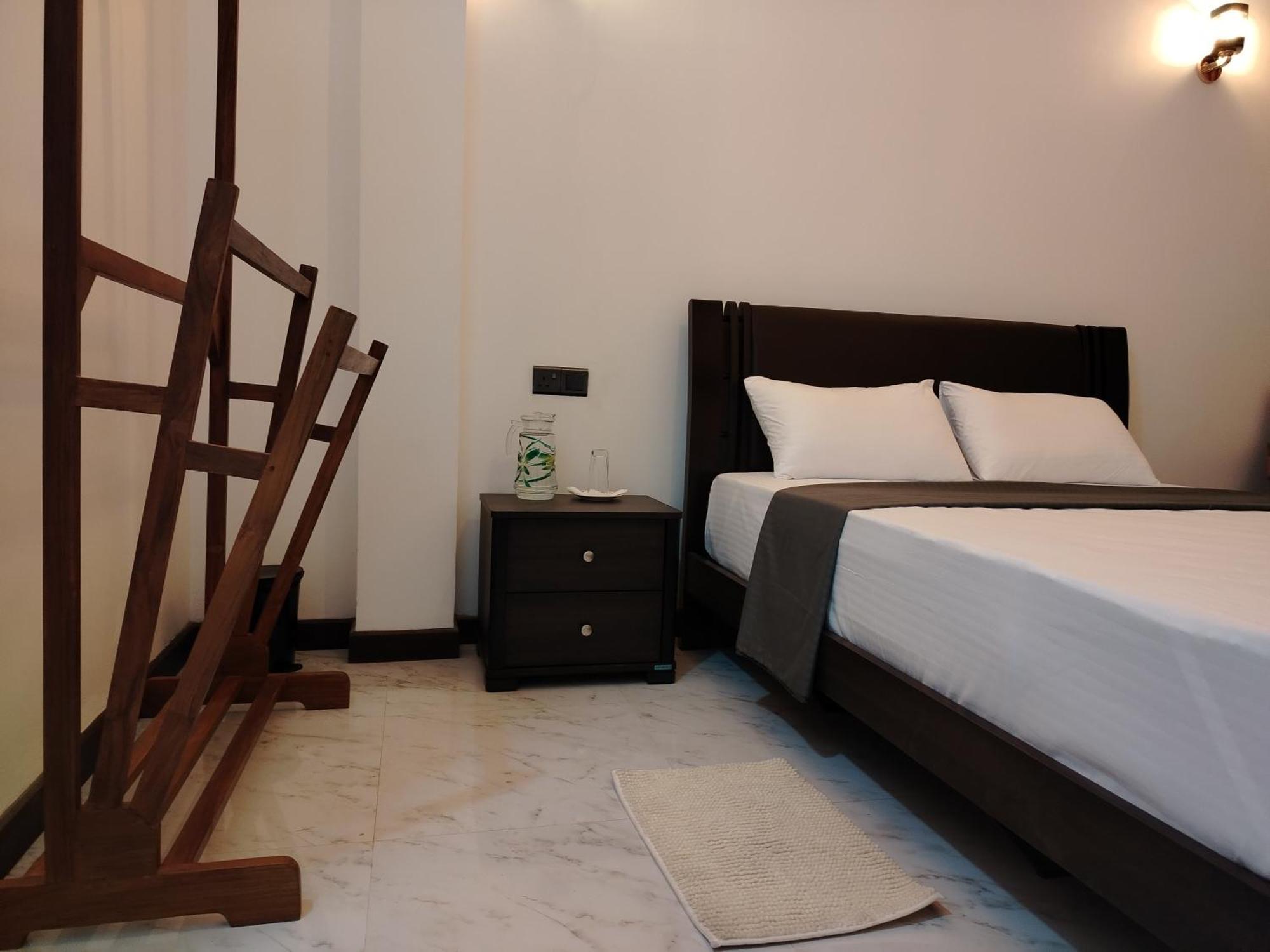 Diora Hotel รัตนปุระ ภายนอก รูปภาพ