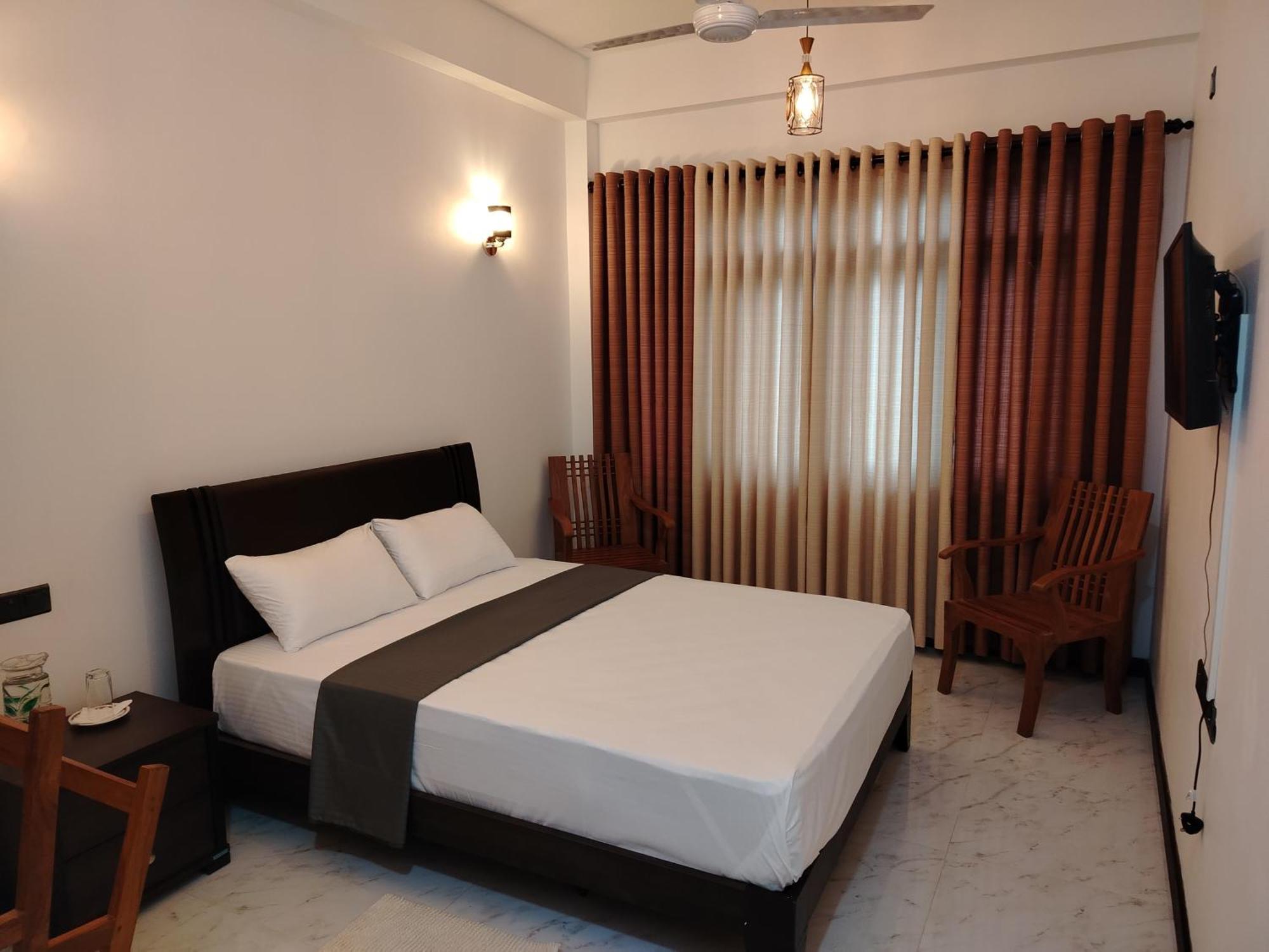 Diora Hotel รัตนปุระ ภายนอก รูปภาพ