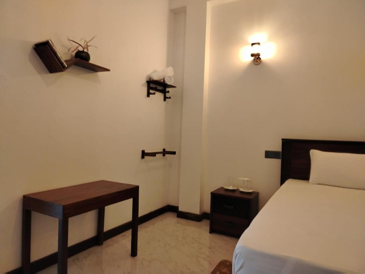 Diora Hotel รัตนปุระ ภายนอก รูปภาพ