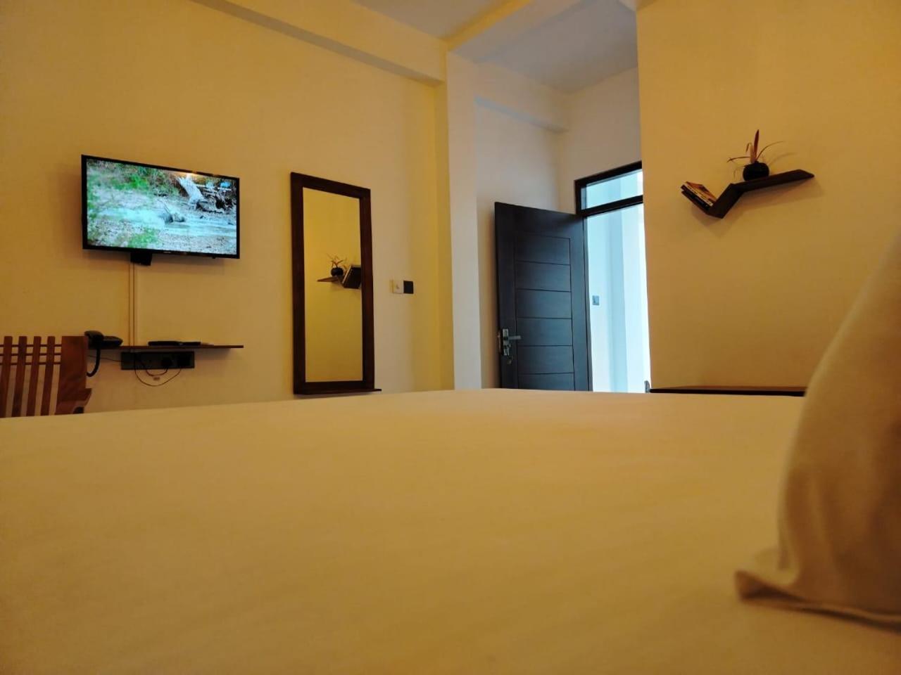 Diora Hotel รัตนปุระ ภายนอก รูปภาพ