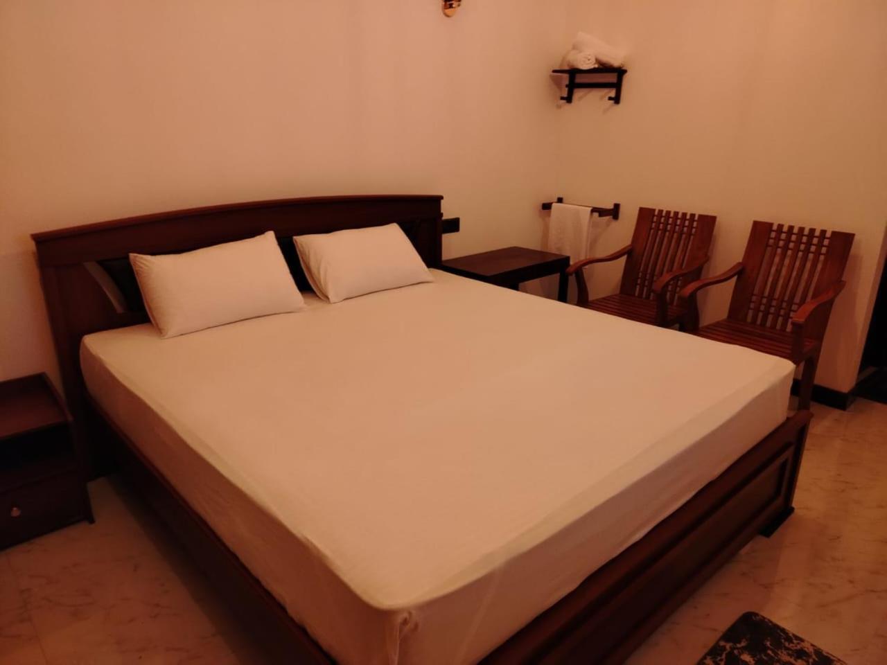 Diora Hotel รัตนปุระ ภายนอก รูปภาพ