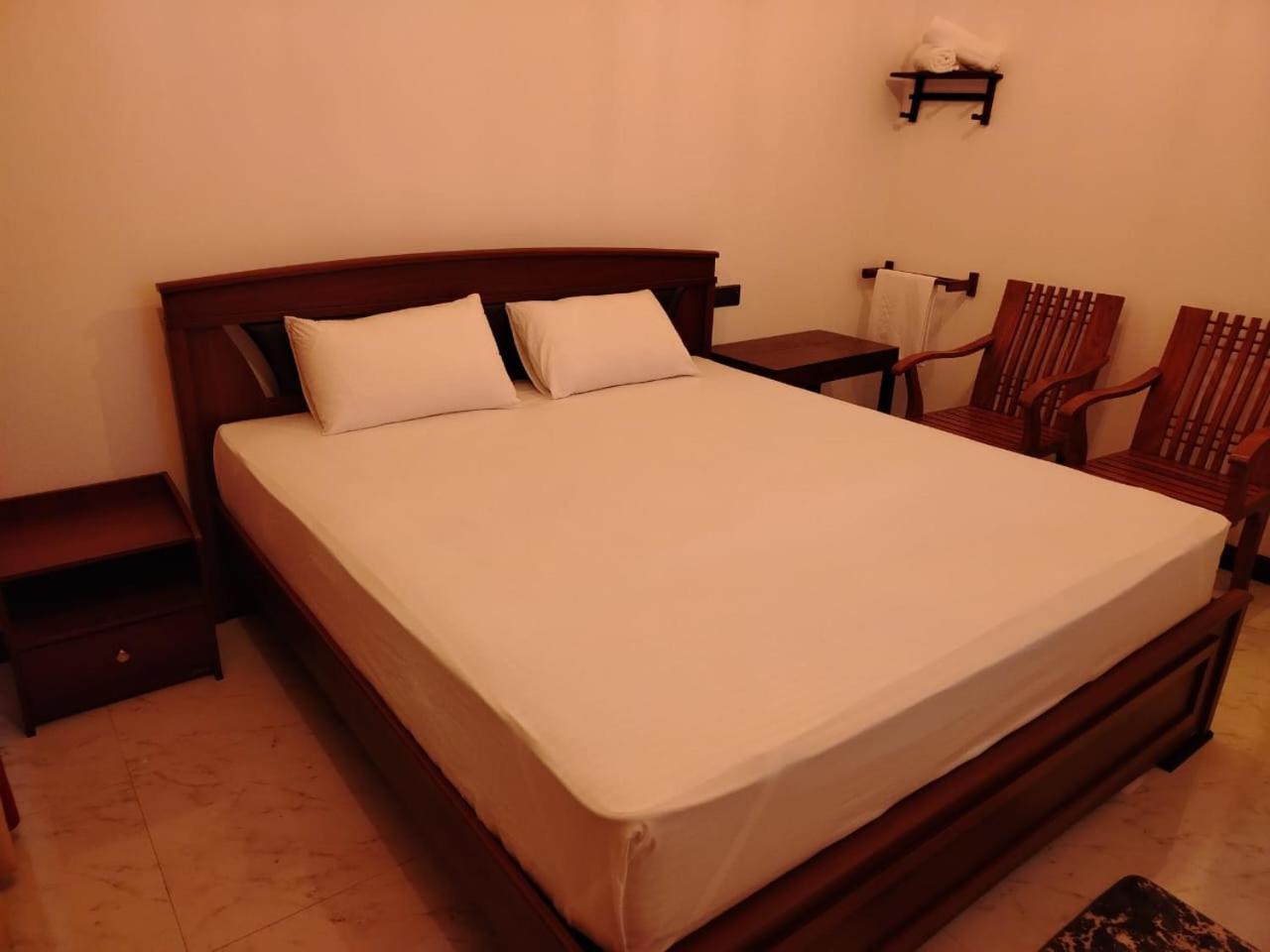 Diora Hotel รัตนปุระ ภายนอก รูปภาพ