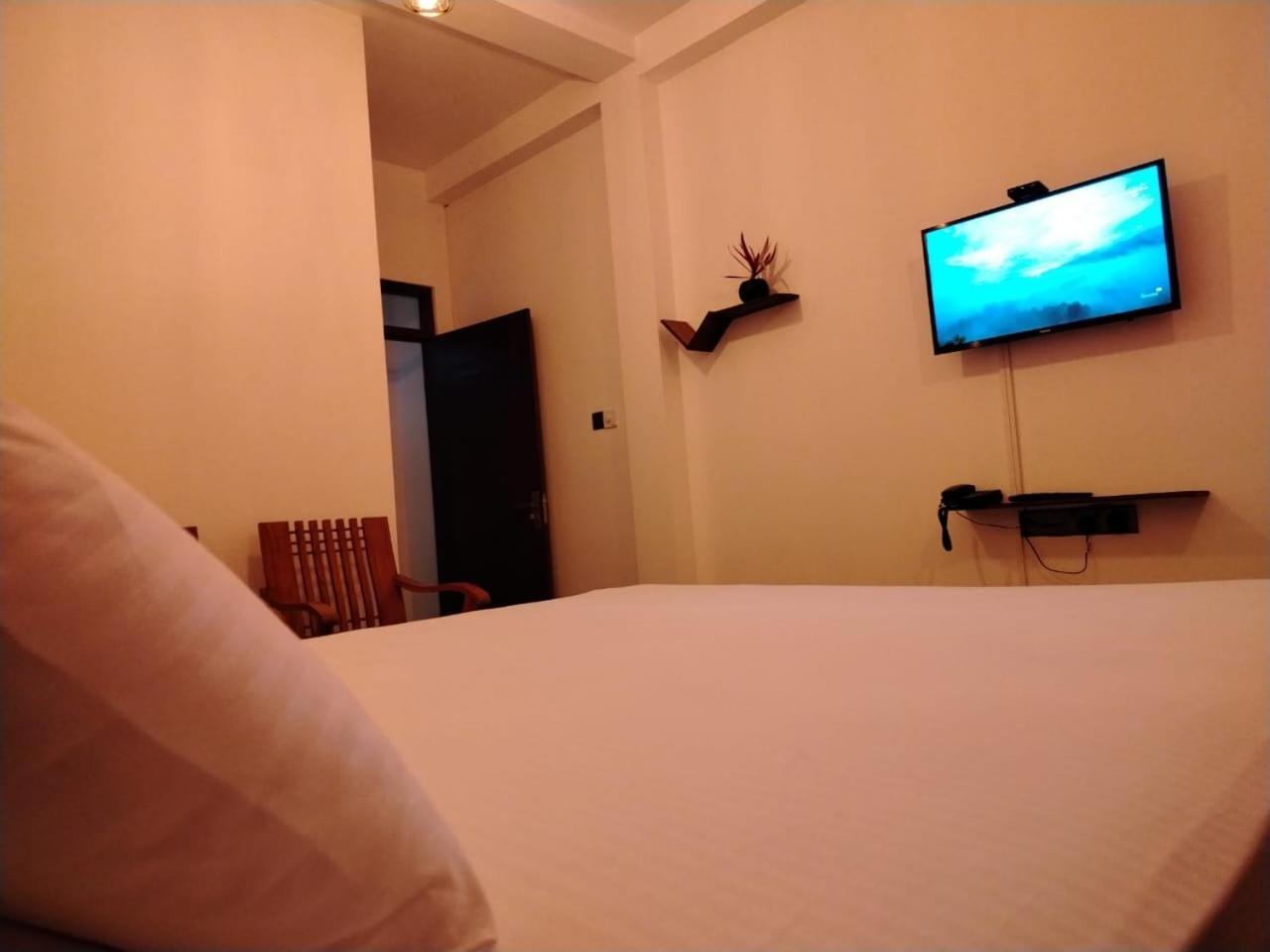 Diora Hotel รัตนปุระ ภายนอก รูปภาพ