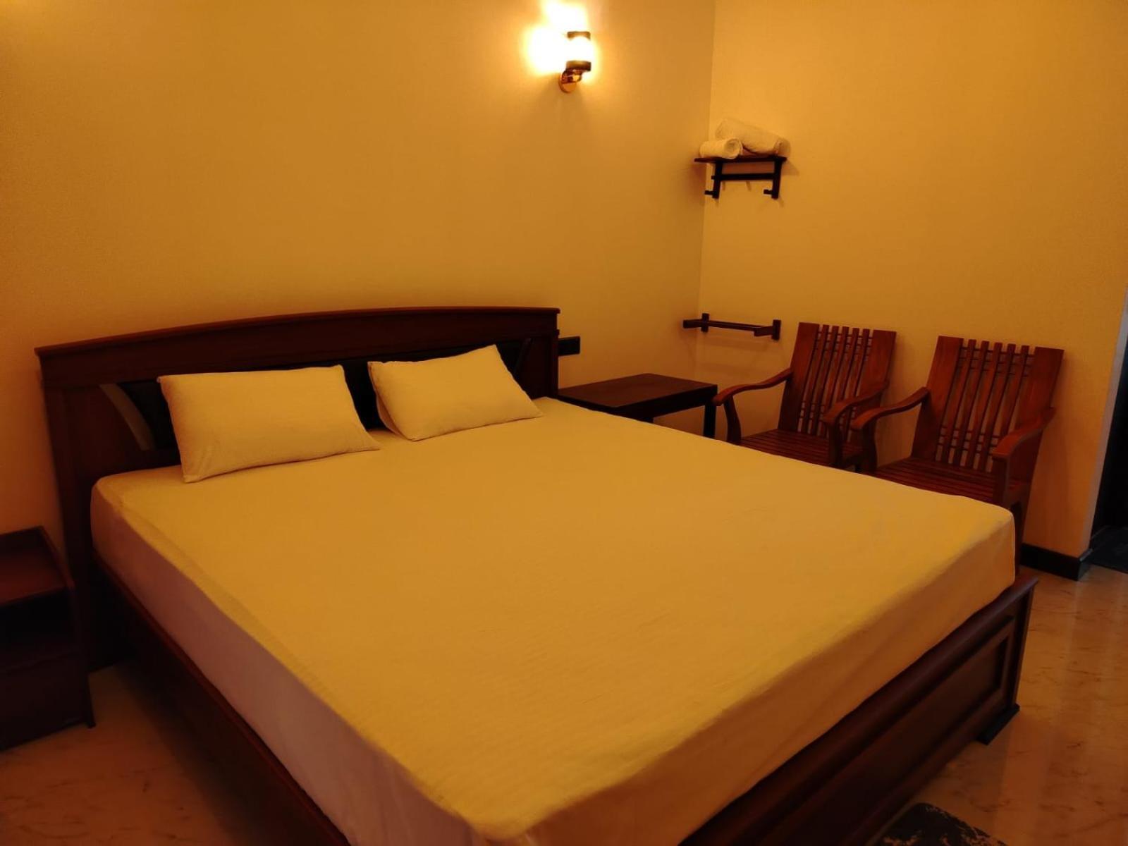 Diora Hotel รัตนปุระ ภายนอก รูปภาพ