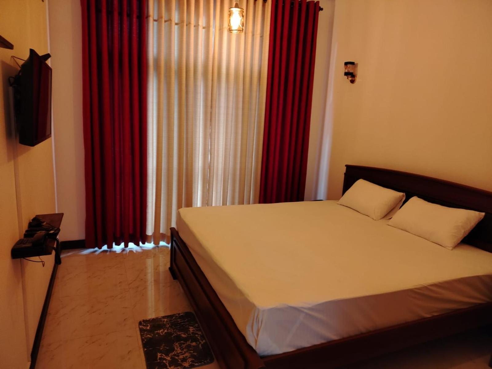 Diora Hotel รัตนปุระ ภายนอก รูปภาพ
