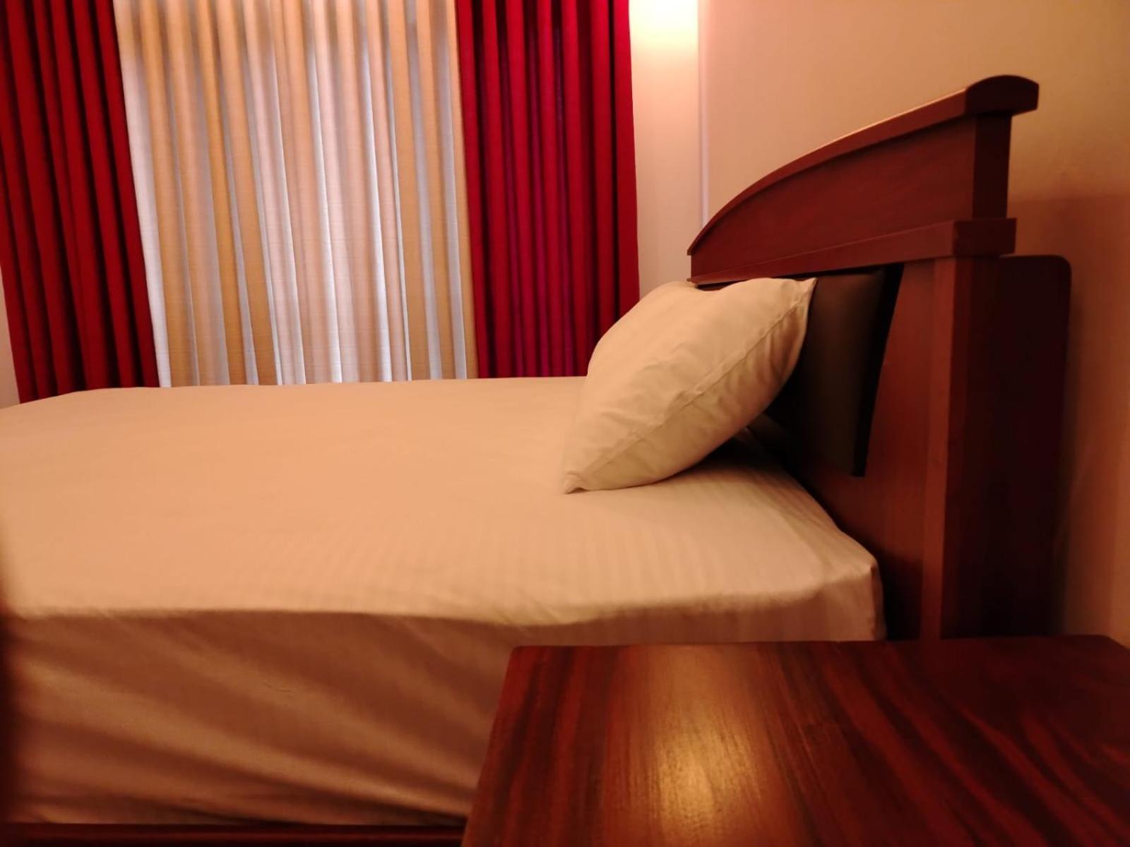 Diora Hotel รัตนปุระ ภายนอก รูปภาพ