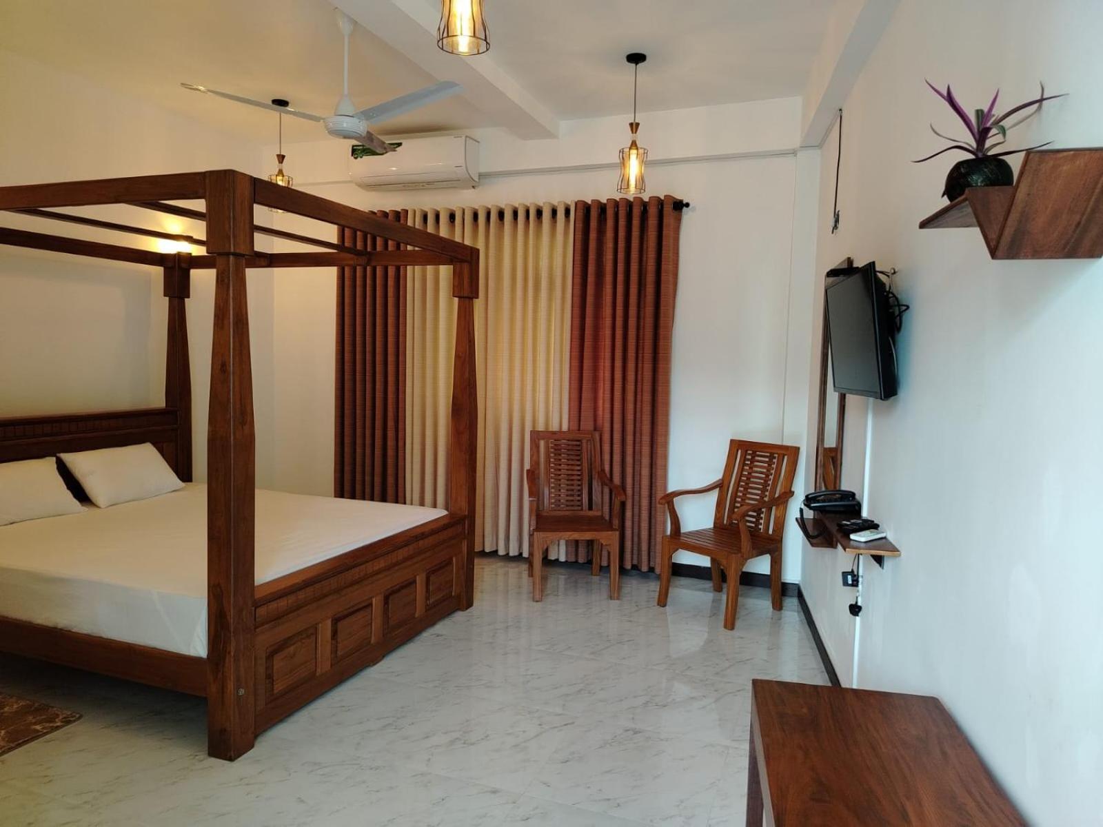 Diora Hotel รัตนปุระ ภายนอก รูปภาพ